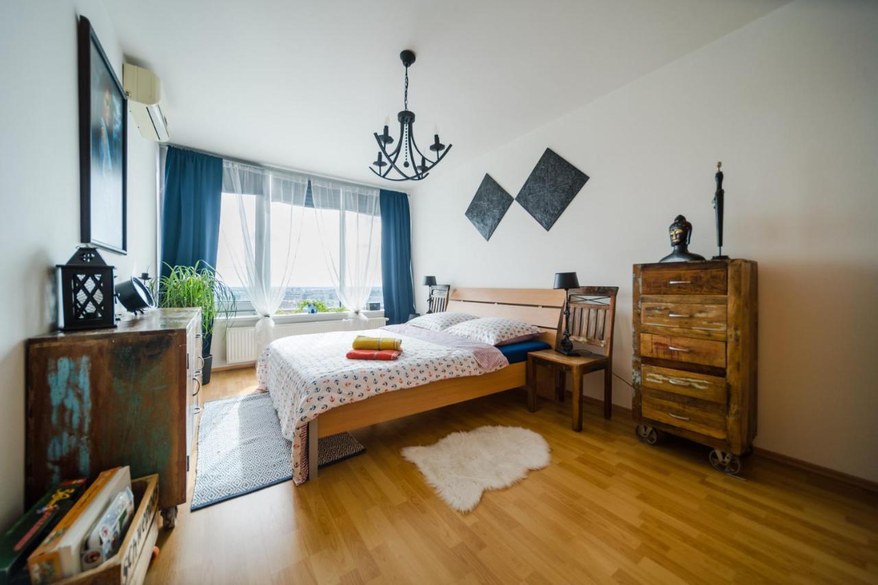 Comfy Condo On The 20Th Floor & Free Parking Bratislava Exterior photo