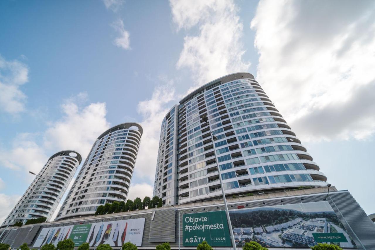 Comfy Condo On The 20Th Floor & Free Parking Bratislava Exterior photo