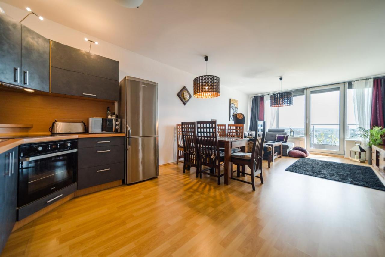 Comfy Condo On The 20Th Floor & Free Parking Bratislava Exterior photo